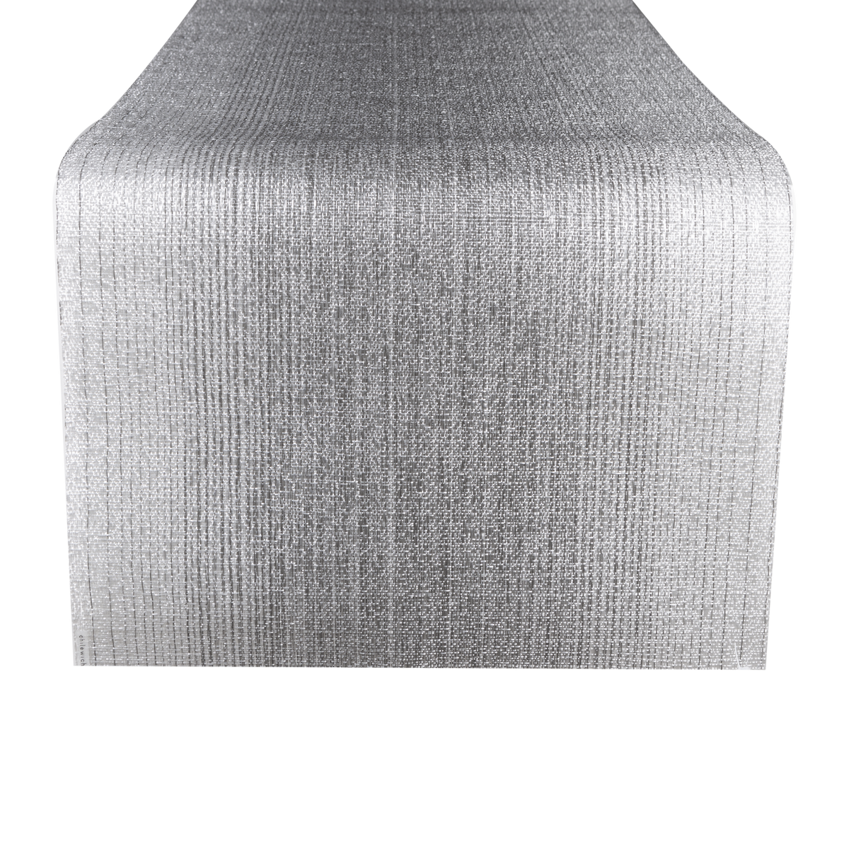 Ombré is a textured weave featuring a unique rotation of Chilewich's signature bi-color yarns to create a subtle ombré effect in the warp.