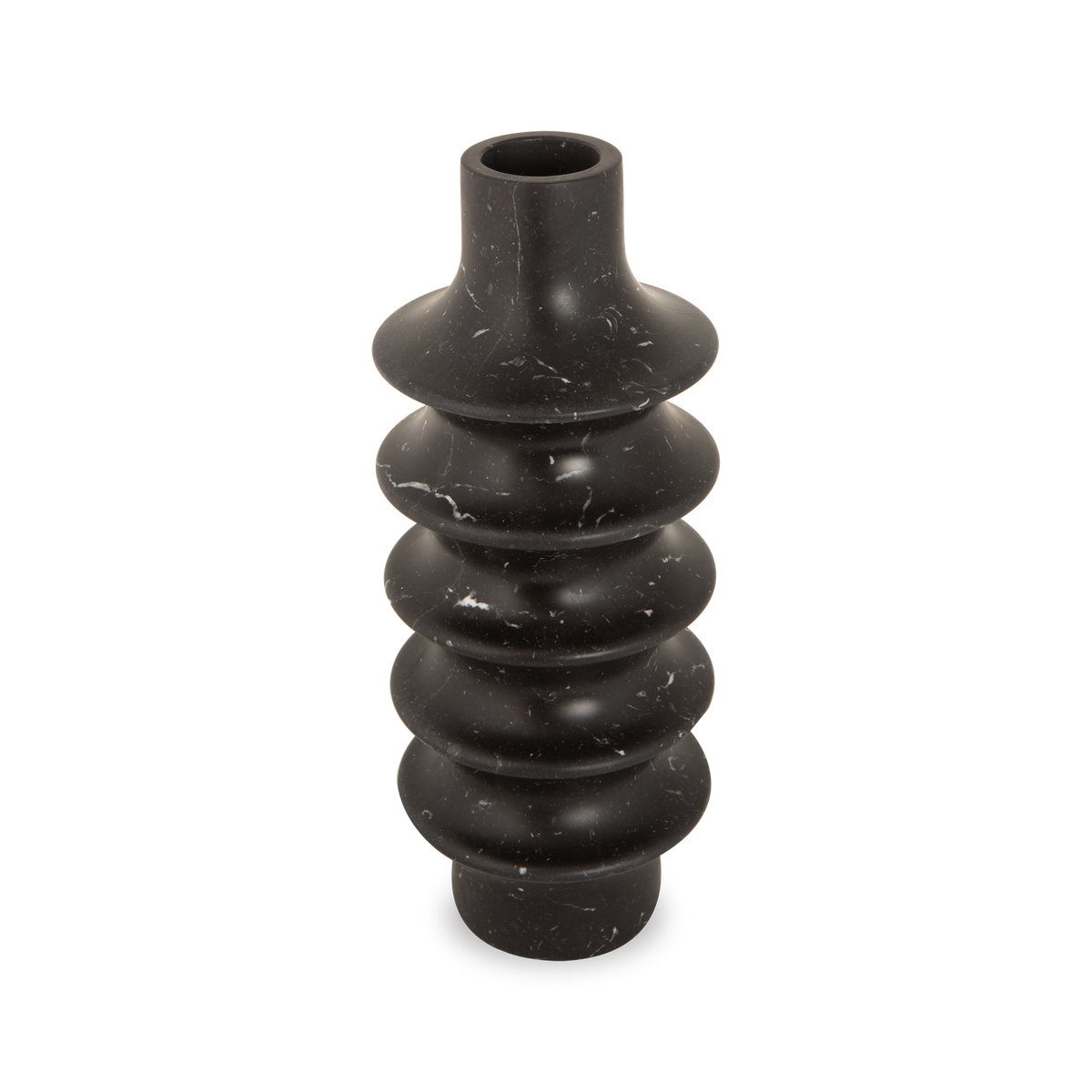 The Eduard Marquina Vase in black is inspired by the scientific explanation of the expression "elective affinities" which comes from the characteristic of some chemical compounds t