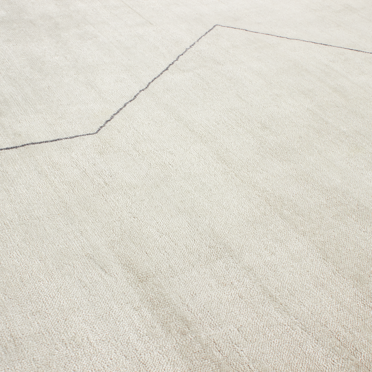 At Mkt, we believe rug design is a fine balance of modernity and tradition.