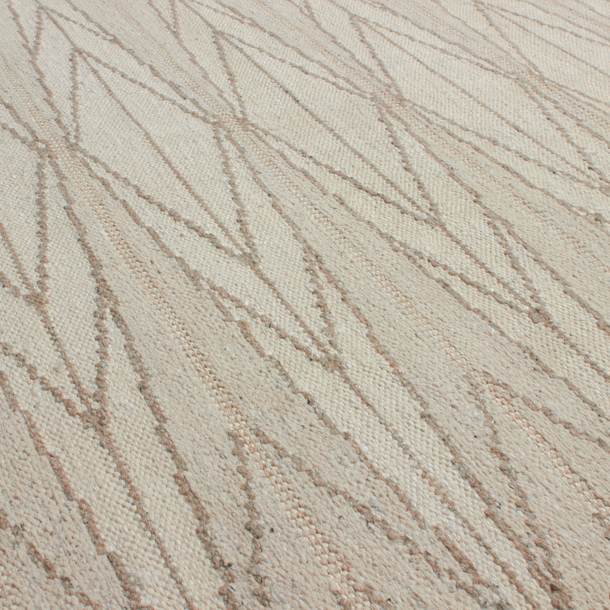 An homage to Scandinavia's long history of rug craftmanship, the Scandinavian Flatweave Collection draws inspiration from mid-century Swedish textiles, uniting traditional techniqu