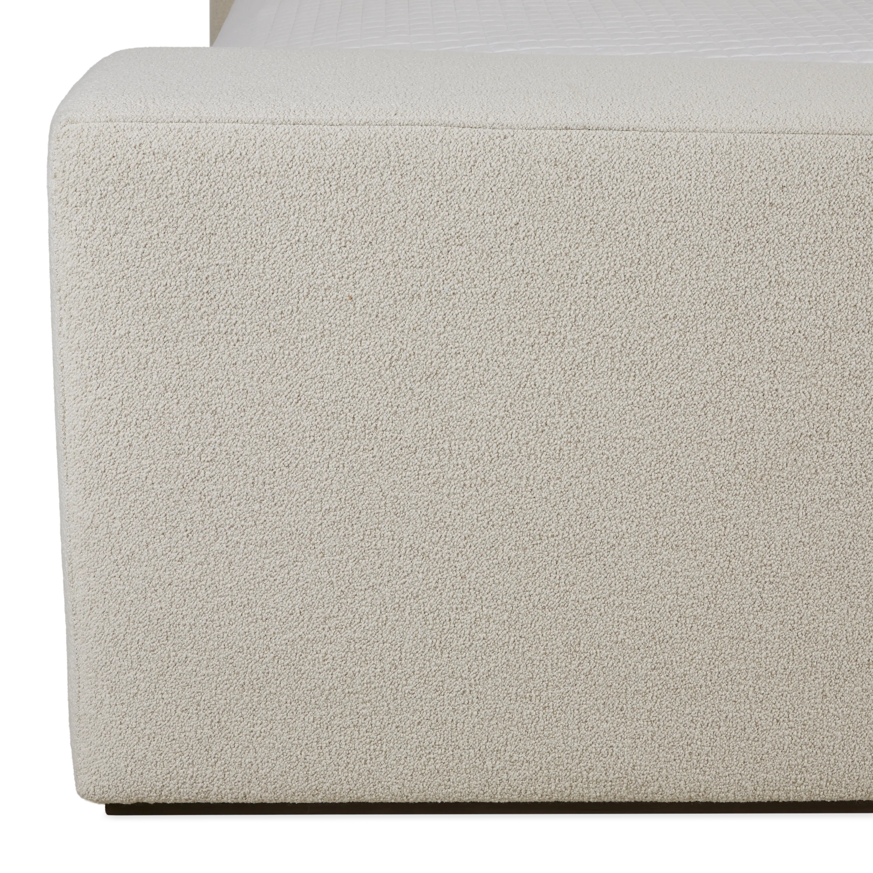Vital Bed With Bench Footboard