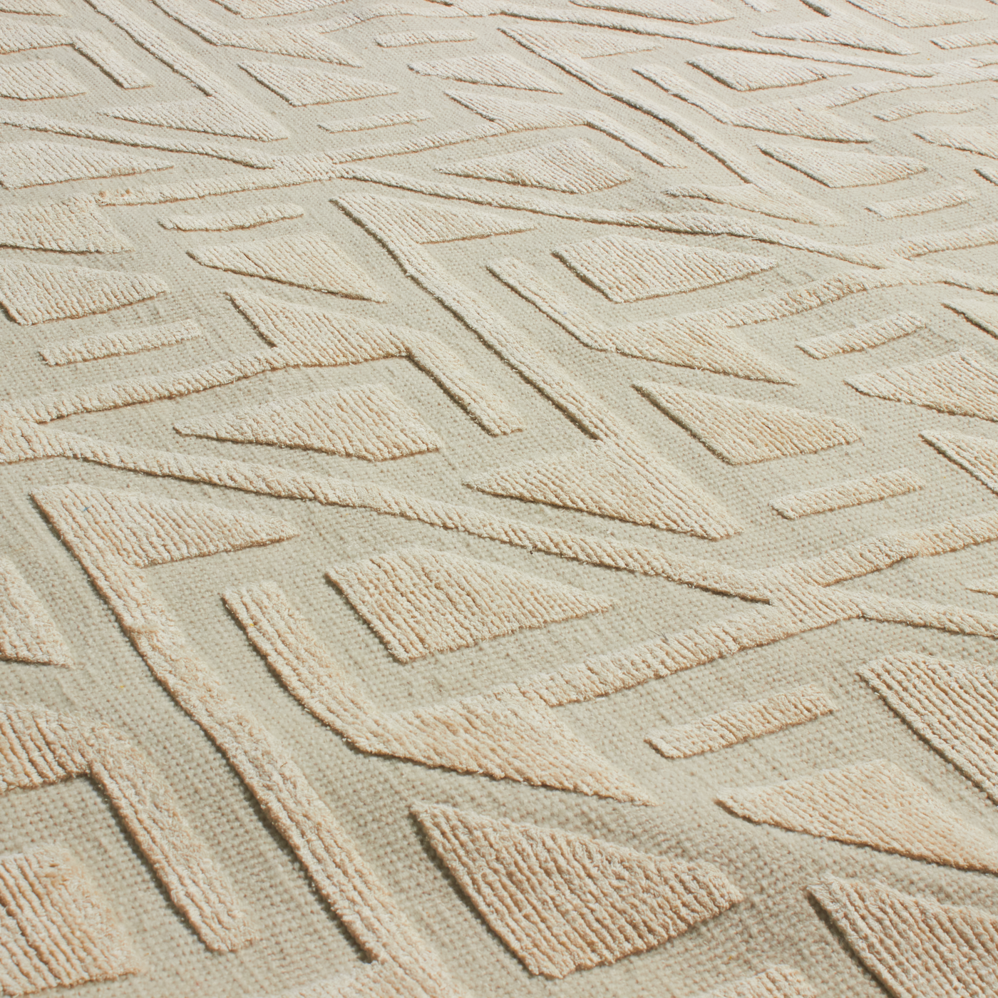 Traill Ivory