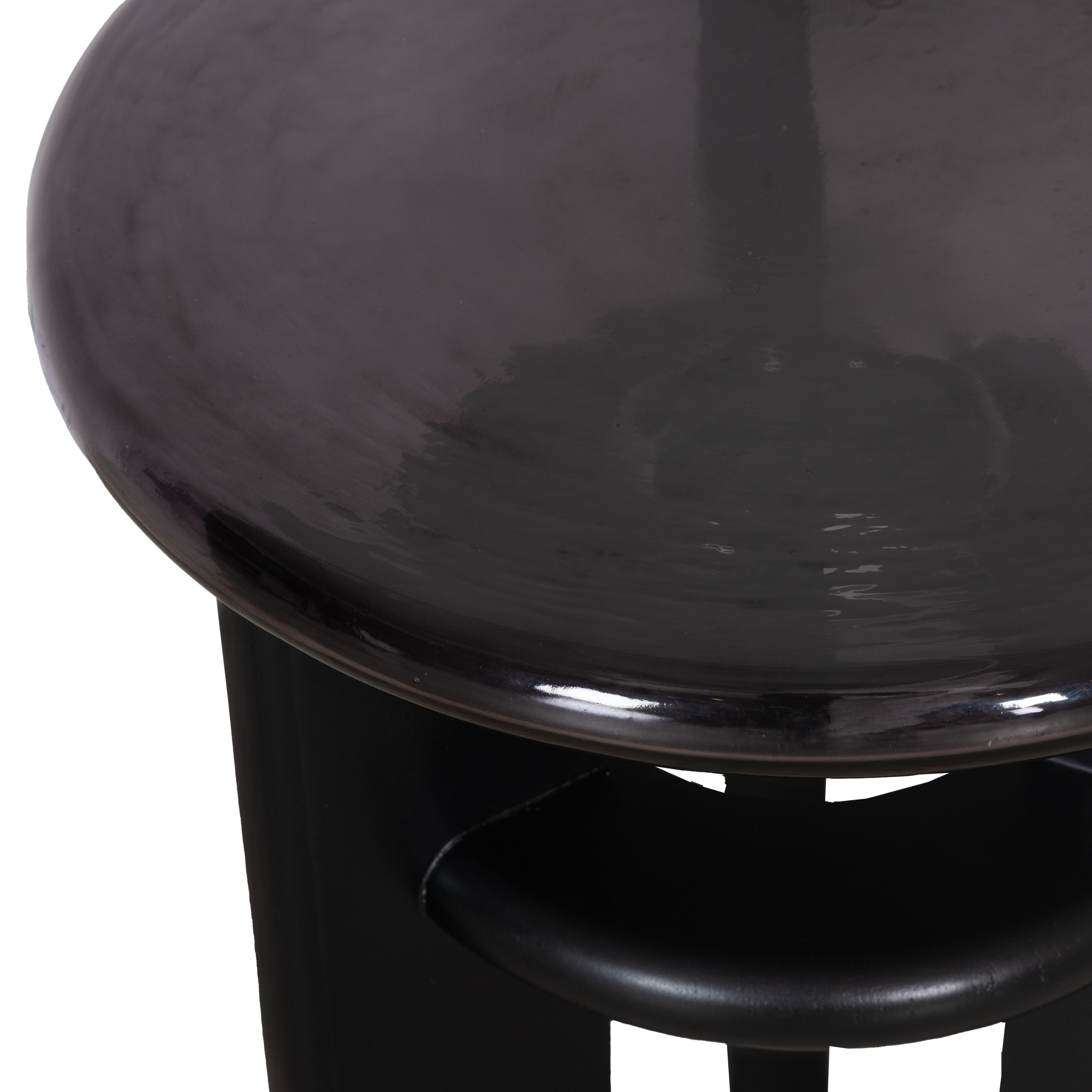 Peyton Pull Up Table