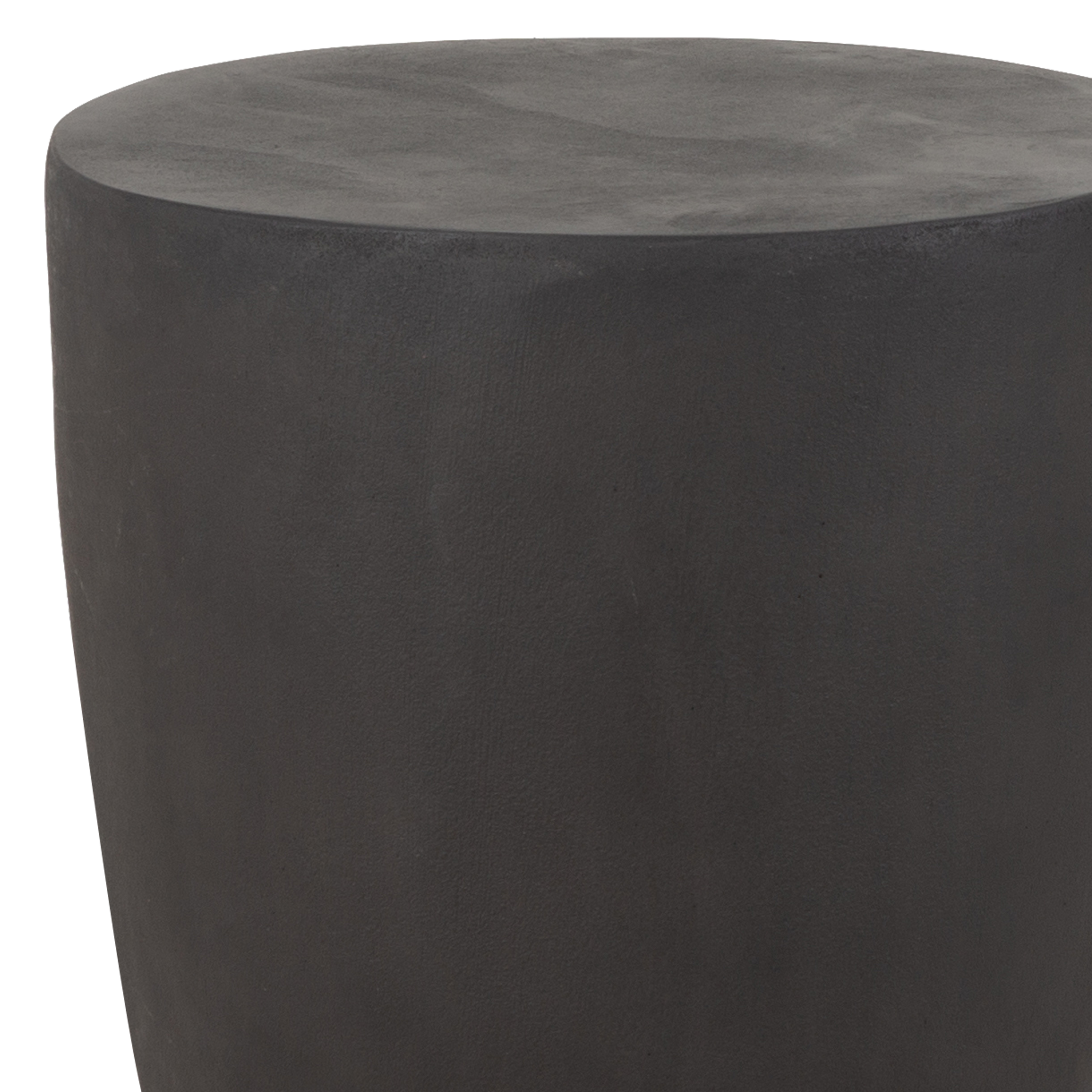 Pebble Pull Up Table